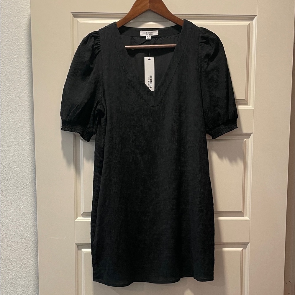 BB Dakota Steve Madden Black Textured V-Neck Dress